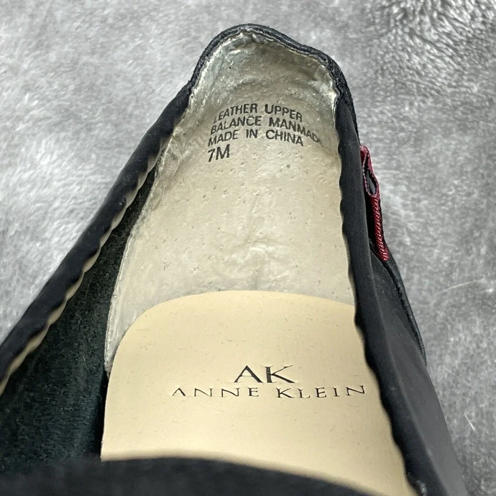 Women's Anne Klein Leather Loafers Shoes Size‎ 7  Gently Worn Good Condition!